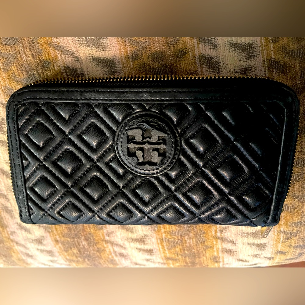 Tory Burch zip Continental Wallet